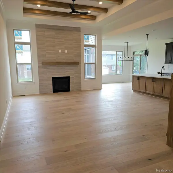 Macomb, MI 48042,50606 MISTWOOD DR