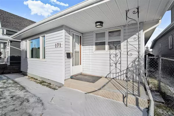 Winnipeg, MB R2L 0E7,171 Chalmers AVE