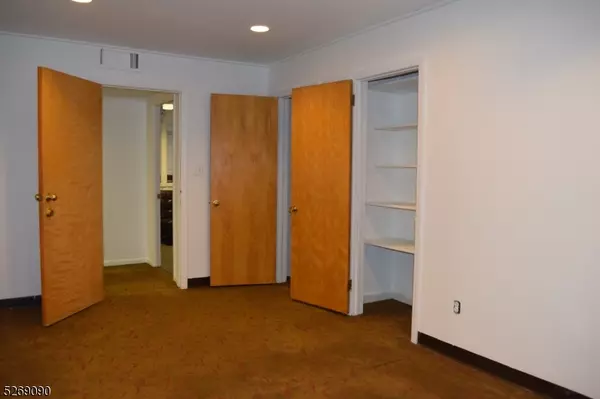 Mountain Lakes Boro, NJ 07054,355 Rt 46 West