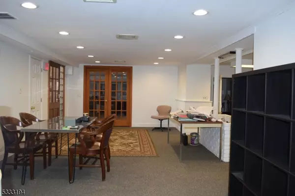 Mountain Lakes Boro, NJ 07054,355 Rt 46 West