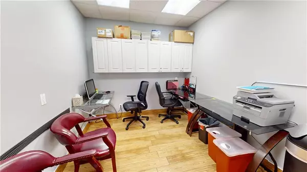 Brooklyn, NY 11235,2833 Ocean Pkwy