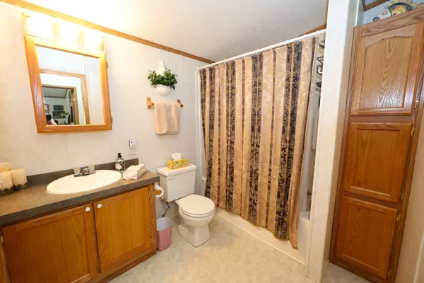 Benton Harbor, MI 49022,91177 Pitcher DR