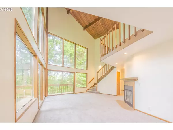 Gleneden Beach, OR 97388,527 EAGLES NEST LN