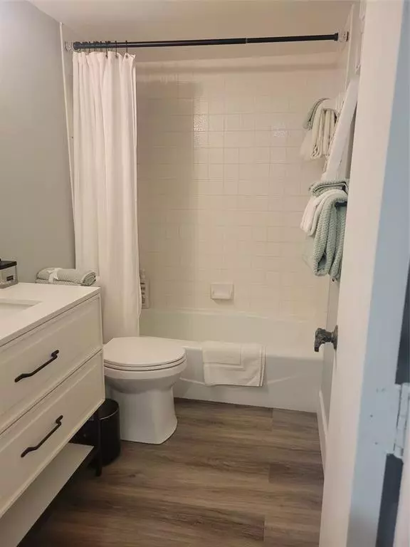 Lauderhill, FL 33319,3940 Inverrary Blvd #407-A