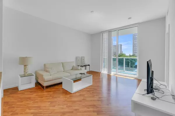 Hallandale Beach, FL 33009,1945 S Ocean Dr #502