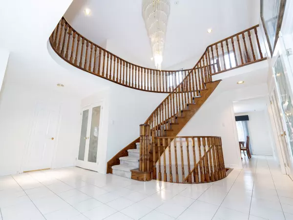 Richmond Hill, ON L4B 2S6,41 Montclair RD