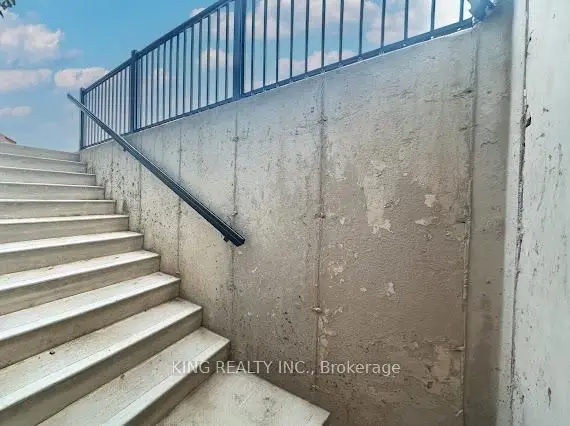 Niagara Falls, ON L2H 3V8,7406 Majestic TRL #(BSMT)