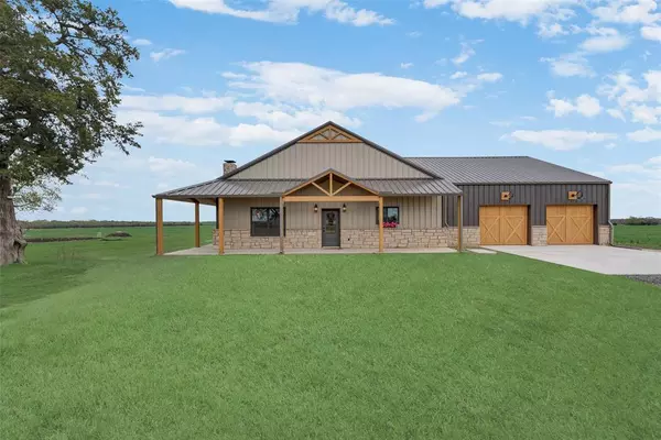 160 Quail Run Court, Decatur, TX 76234