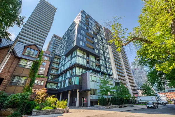 17 Dundonald ST #1601, Toronto C08, ON M4Y 1K3