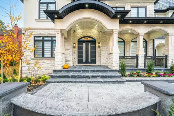 Mississauga, ON L5H 2L5,2610 Mississauga RD