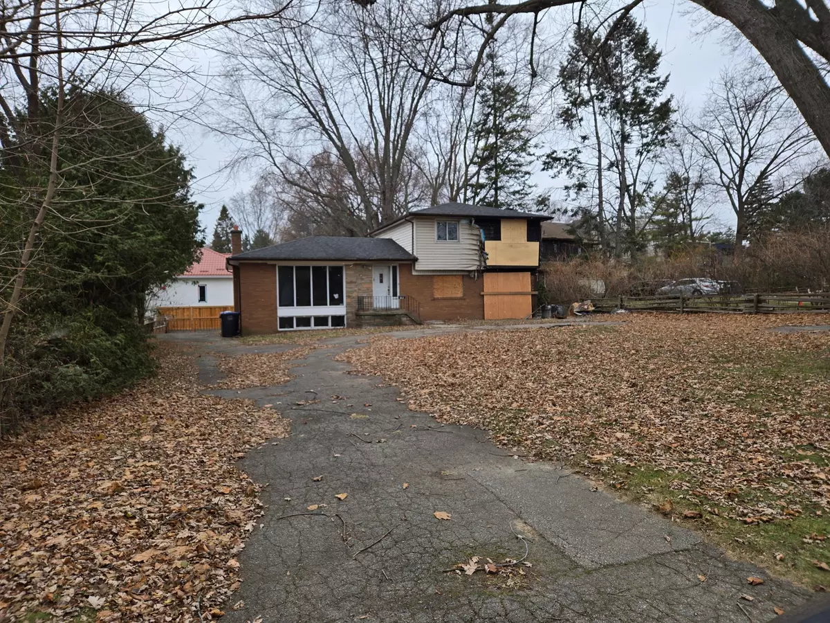 Mississauga, ON L5H 2J2,1152 Mississauga RD