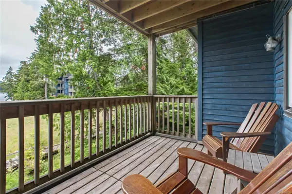 Ucluelet, BC V0R 3A0,1971 Harbour Dr #402