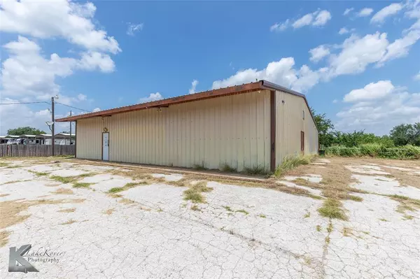 1400 S 84 ByPass, Coleman, TX 76834