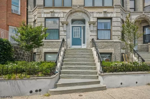 963-965 Blvd East #4-3, Weehawken Twp., NJ 07086