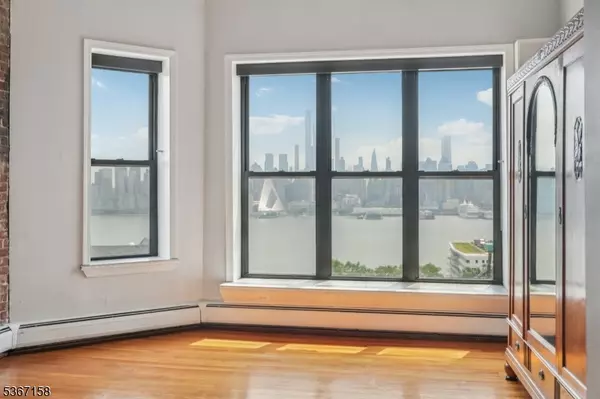 Weehawken Twp., NJ 07086,963-965 Blvd East #4-3