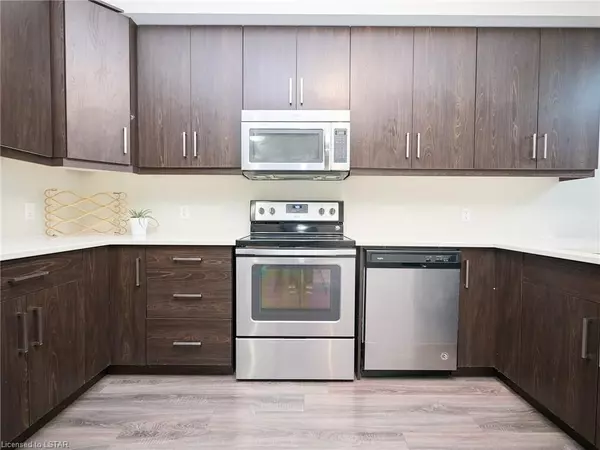 London North, ON N6H 0J7,965 Battery PARK #965