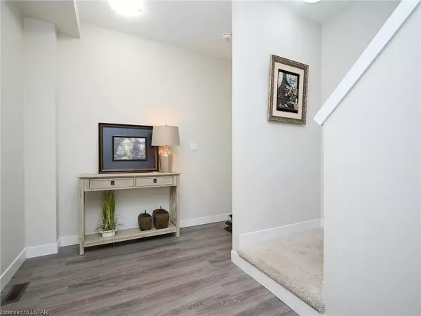 London North, ON N6H 0J7,965 Battery PARK #965