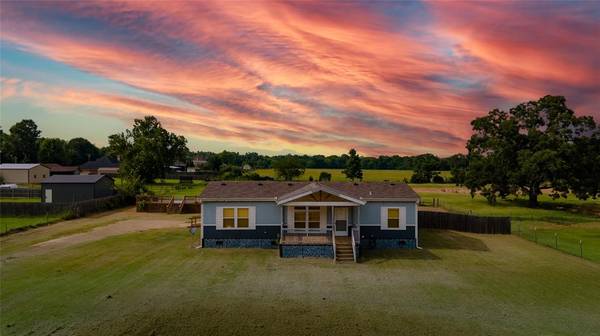 6804 Fm 779,  Alba,  TX 75410