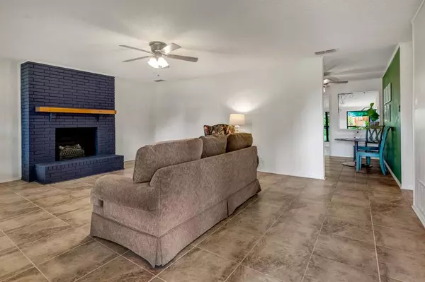 De Cordova, TX 76049,5710 Cortez Drive