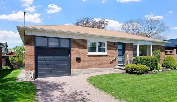 24 parkway CRES, Clarington, ON L1C 1B8