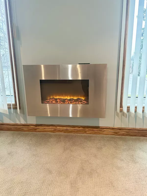 Tillsonburg, ON N4G 1J7,86 GLENDALE DR E