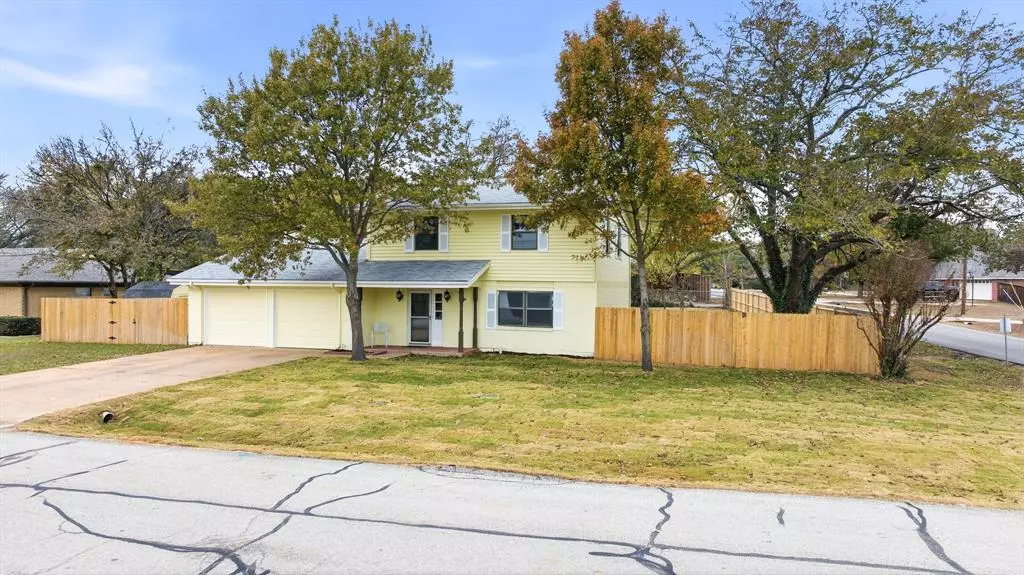 5600 Choctaw Drive, Granbury, TX 76049