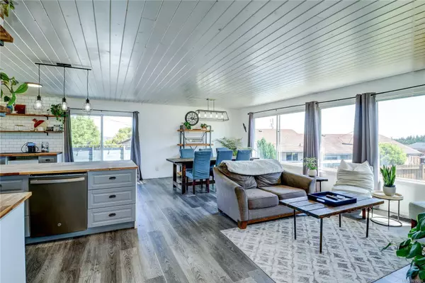 Port Mcneill, BC V0N 2R0,2530 Mountview Cres