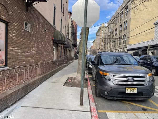 Hoboken City, NJ 07030,422 Grand St