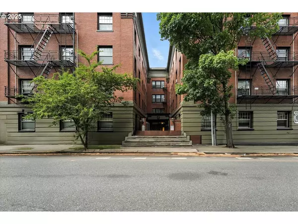 Portland, OR 97210,2109 NW IRVING ST #211