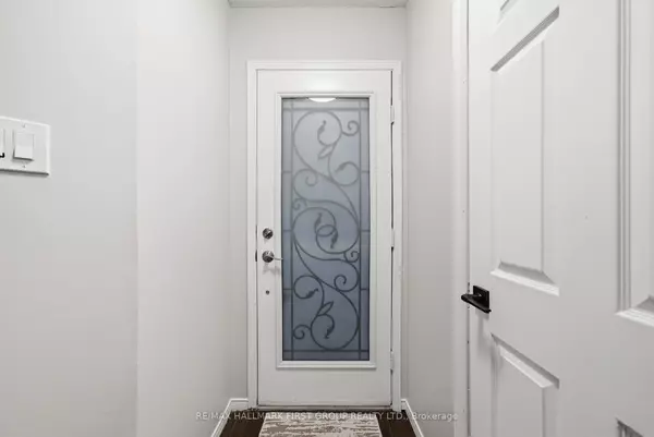 Whitby, ON L1N 8X4,23 Davies CRES