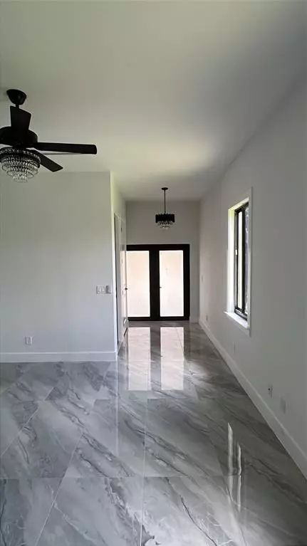 Lehigh Acres, FL 33974,879 Sunrise Blvd