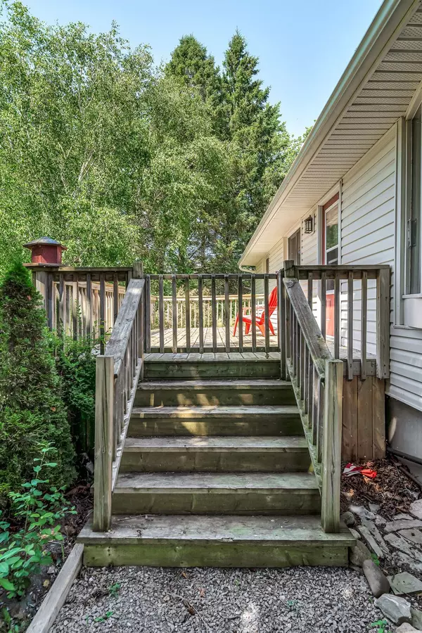 Prince Edward County, ON K0K 2T0,17 Kleinsteuber Park RD