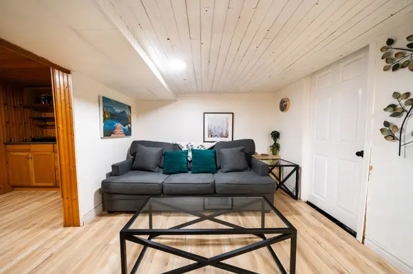 Kitchener, ON N2H 1E4,184 Weber ST E #1