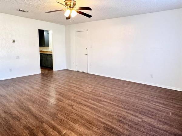 Burleson, TX 76028,141 NW Jayellen Avenue