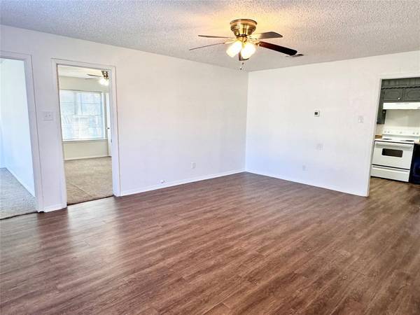 Burleson, TX 76028,141 NW Jayellen Avenue