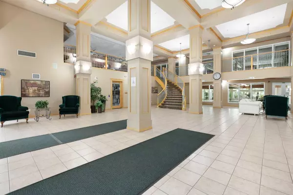 Calgary, AB T3H 3R6,6868 Sierra Morena BLVD SW #326