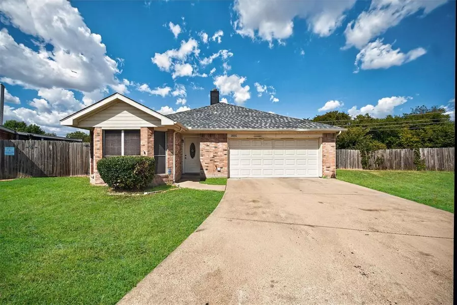 3001 Green Vista Court, Grand Prairie, TX 75052