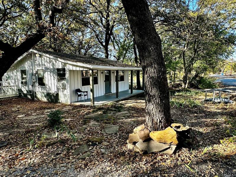 318 Windsor Drive, Pottsboro, TX 75076