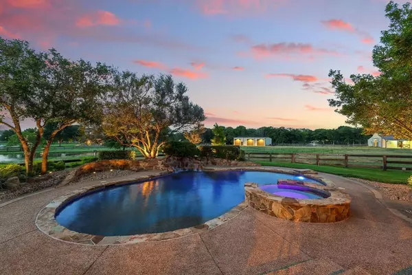 Argyle, TX 76226,2 Groves Circle