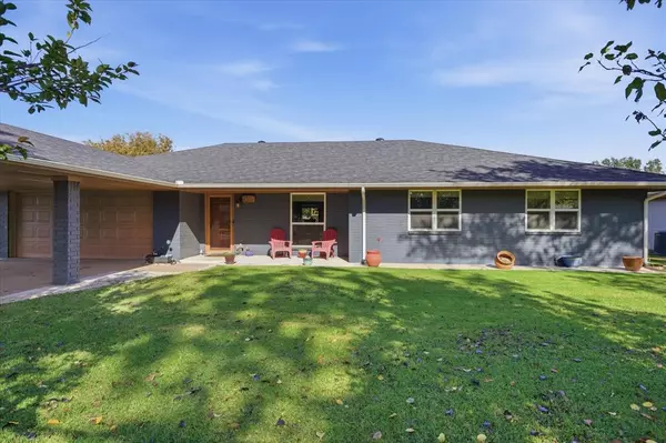 Granbury, TX 76048,502 Tahiti Drive