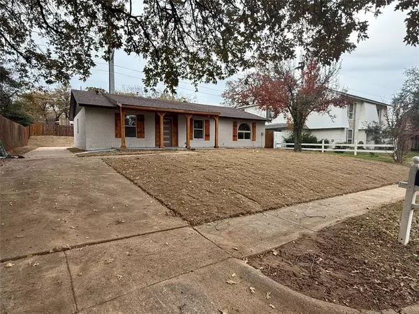 Bedford, TX 76021,2913 White Oak Lane