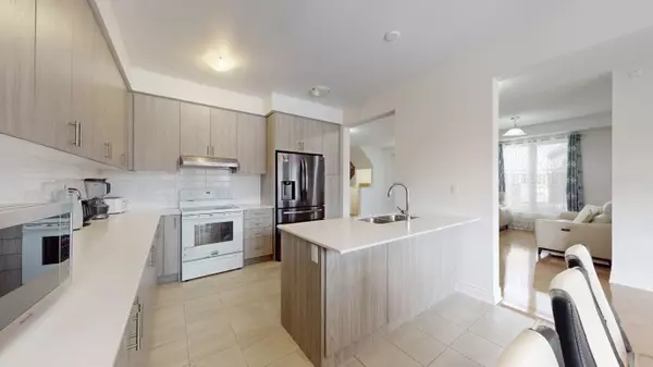 East Gwillimbury, ON L9N 0T4,19 Meadow Vista CRES