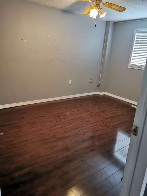 Barrie, ON L4N 7T8,29 Finlay RD