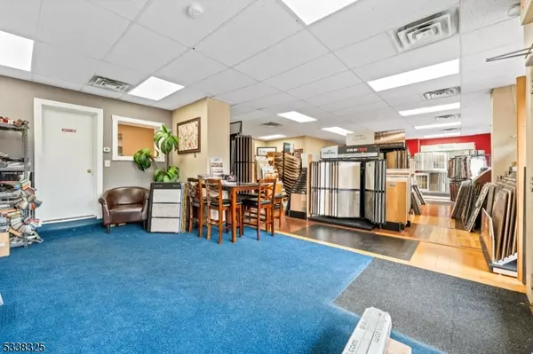 Somerville Boro, NJ 08876,80 Somerset St