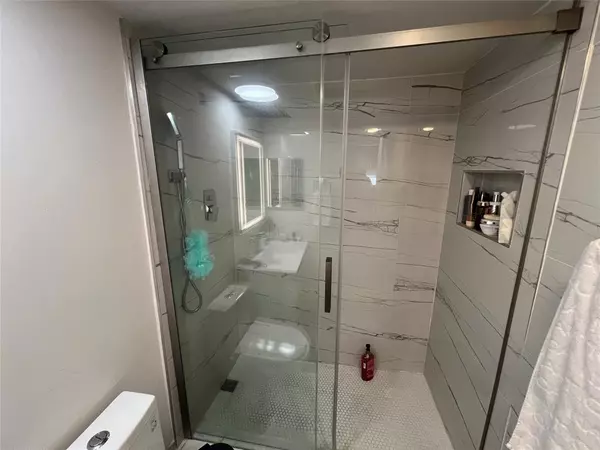 Deerfield Beach, FL 33441,1040 SE 4th Ave #123