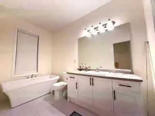 Richmond Hill, ON L4S 0P3,11409 Leslie ST