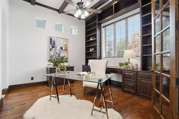 Fort Worth, TX 76107,3725 W 5th Street