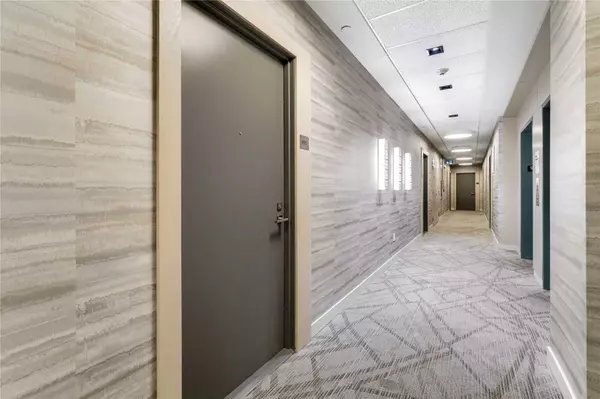 Mississauga, ON L5M 0Z1,4655 Glen Erin DR #1005