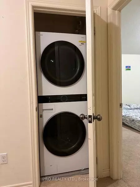 Brampton, ON L7A 0W1,15 Baby Pointe TRL #(Upper)