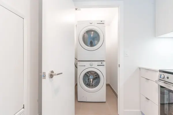 Mississauga, ON L5B 0L7,4130 Parkside Village DR #622